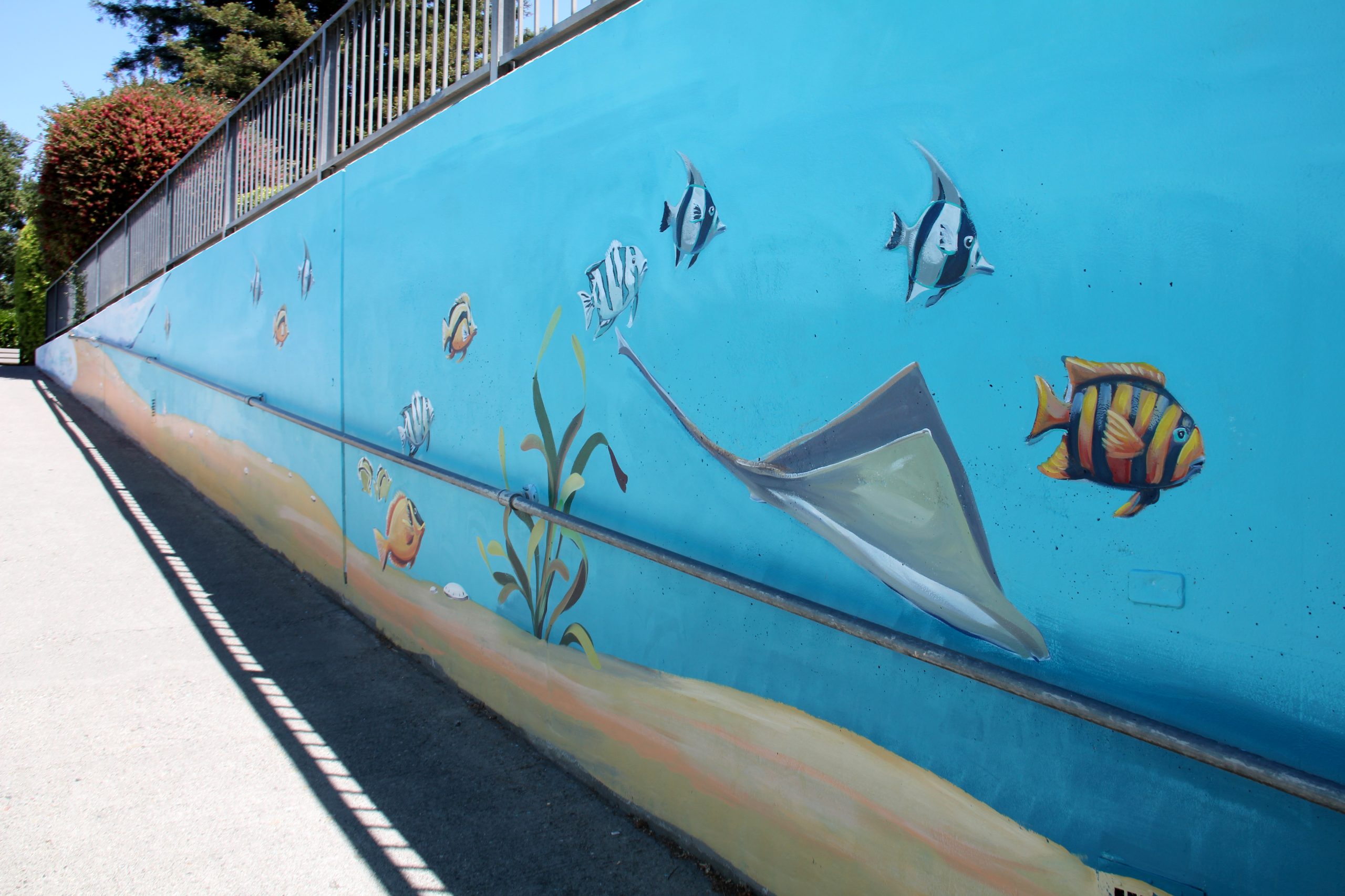 Underwater ocean mural in California Underpass